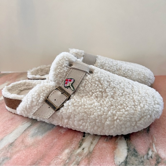 NWOT Sherpa Faux Shearling Slip on Clog Customized with Mushroom Patches OOAK - Picture 3 of 7